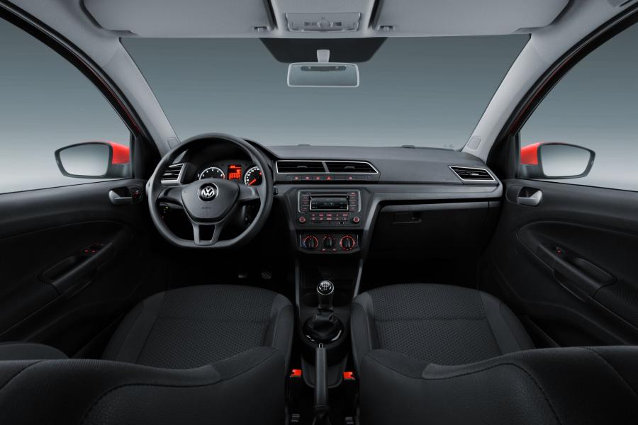 Торпедо Volkswagen Gol 5-Door 2016 года  (фото 7 из 23)